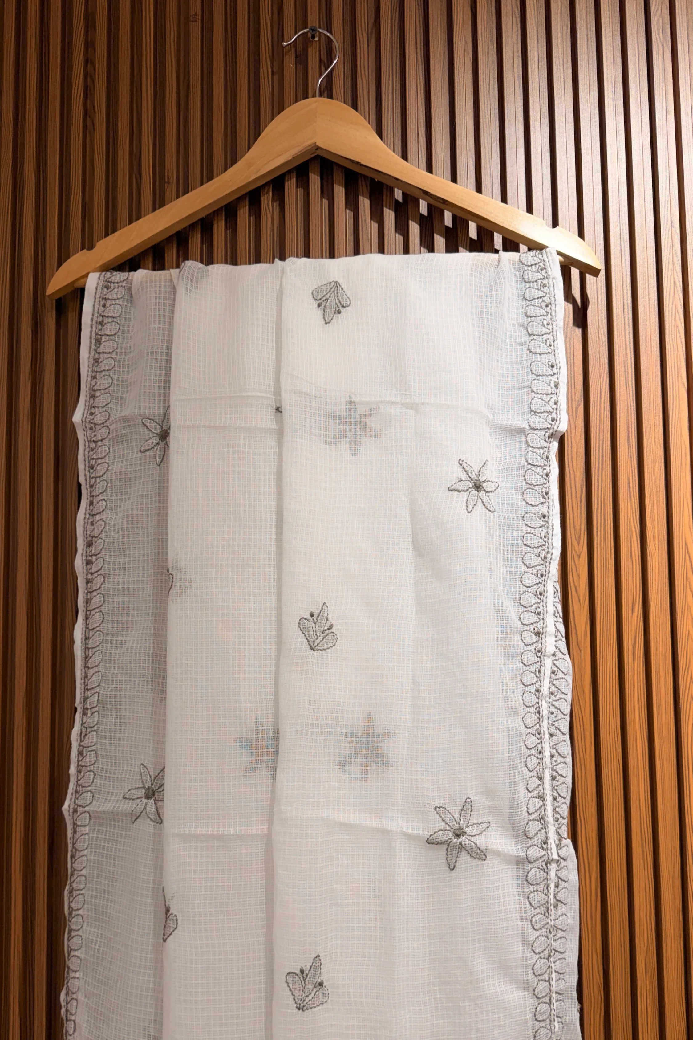 Arsh Handcrafted Chikankari Pure Kota Doria Dupatta - Image 2