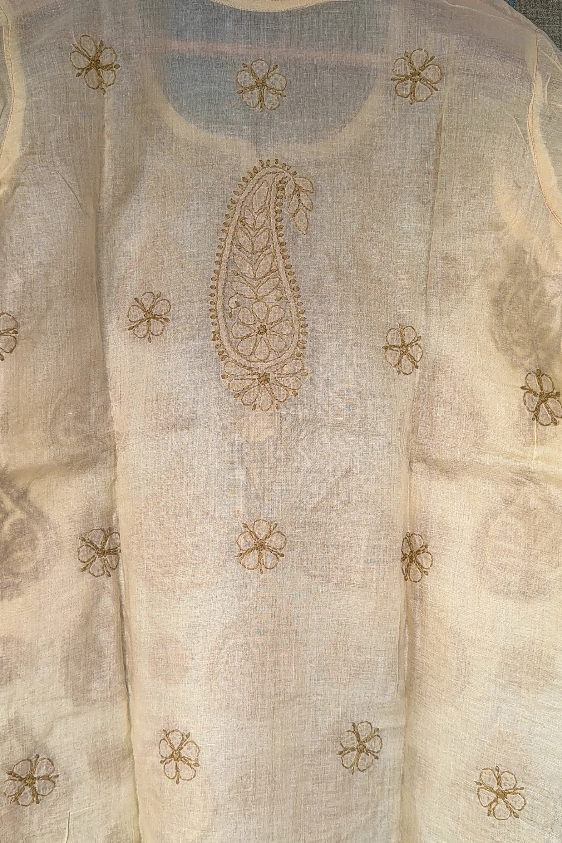 Arsh Handcrafted Booti Boota Jaal Pure Cotton Kurti - Image 4