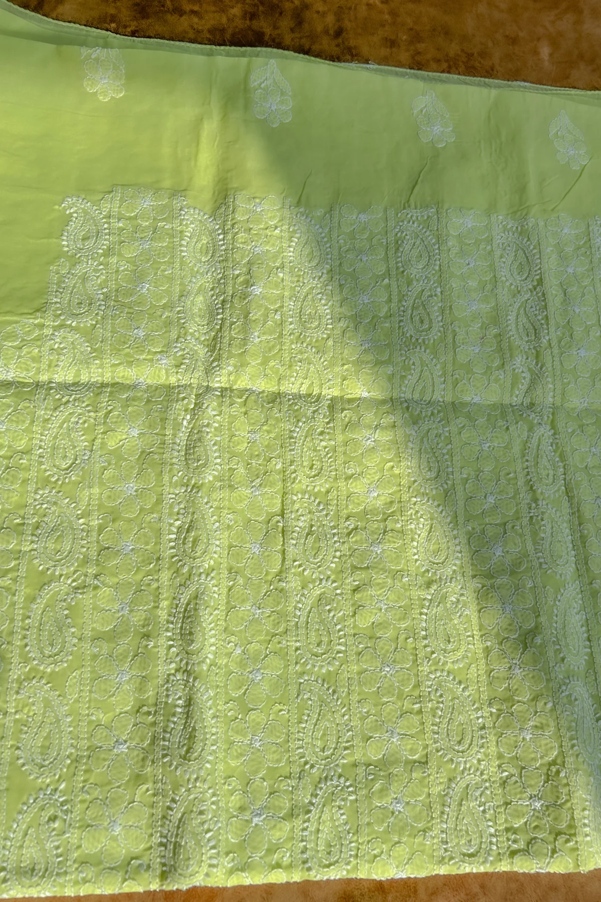 Arsh Handcrafted Green Cotton Unstitched Chikankari 3pc Suit Set - Image 2
