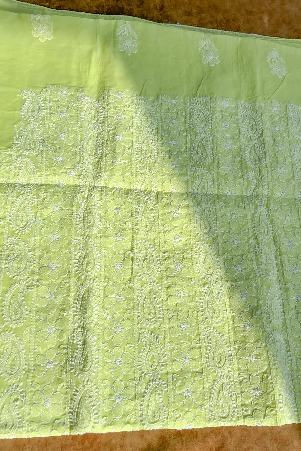 Arsh Handcrafted Green Cotton Unstitched Chikankari 3pc Suit Set - Image 4