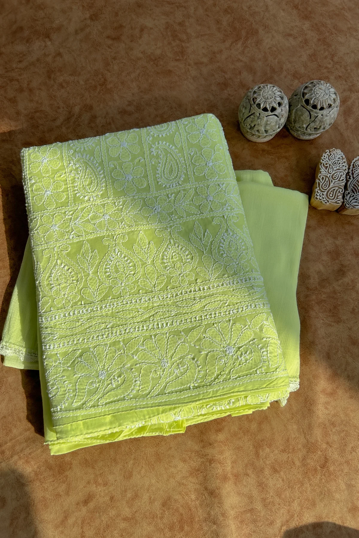 Arsh Handcrafted Green Cotton Unstitched Chikankari 3pc Suit Set - Image 9