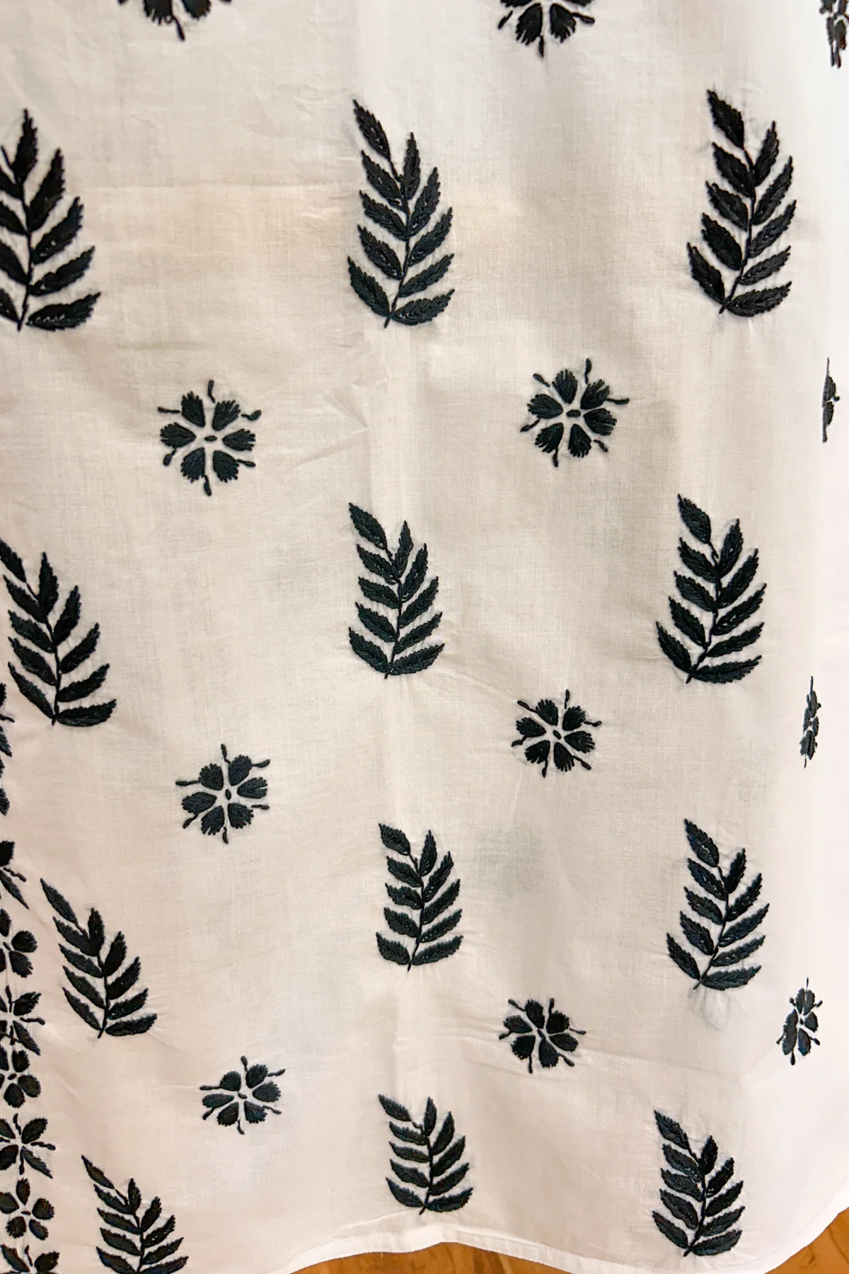 Arsh Handcrafted Mul Cotton White Cotton Kurti - Image 5