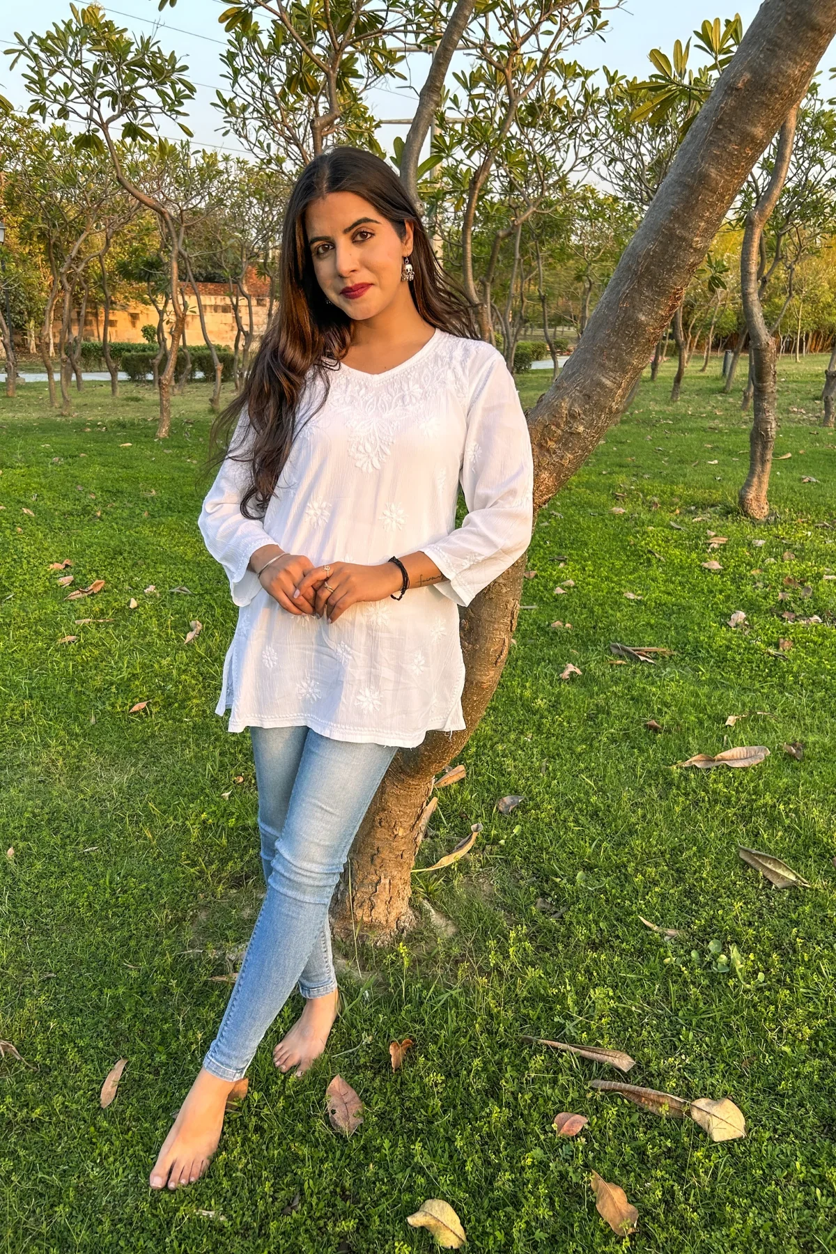 Arsh Handcrafted Pure Mulmul Crepe White Chikan Short Top - Image 2