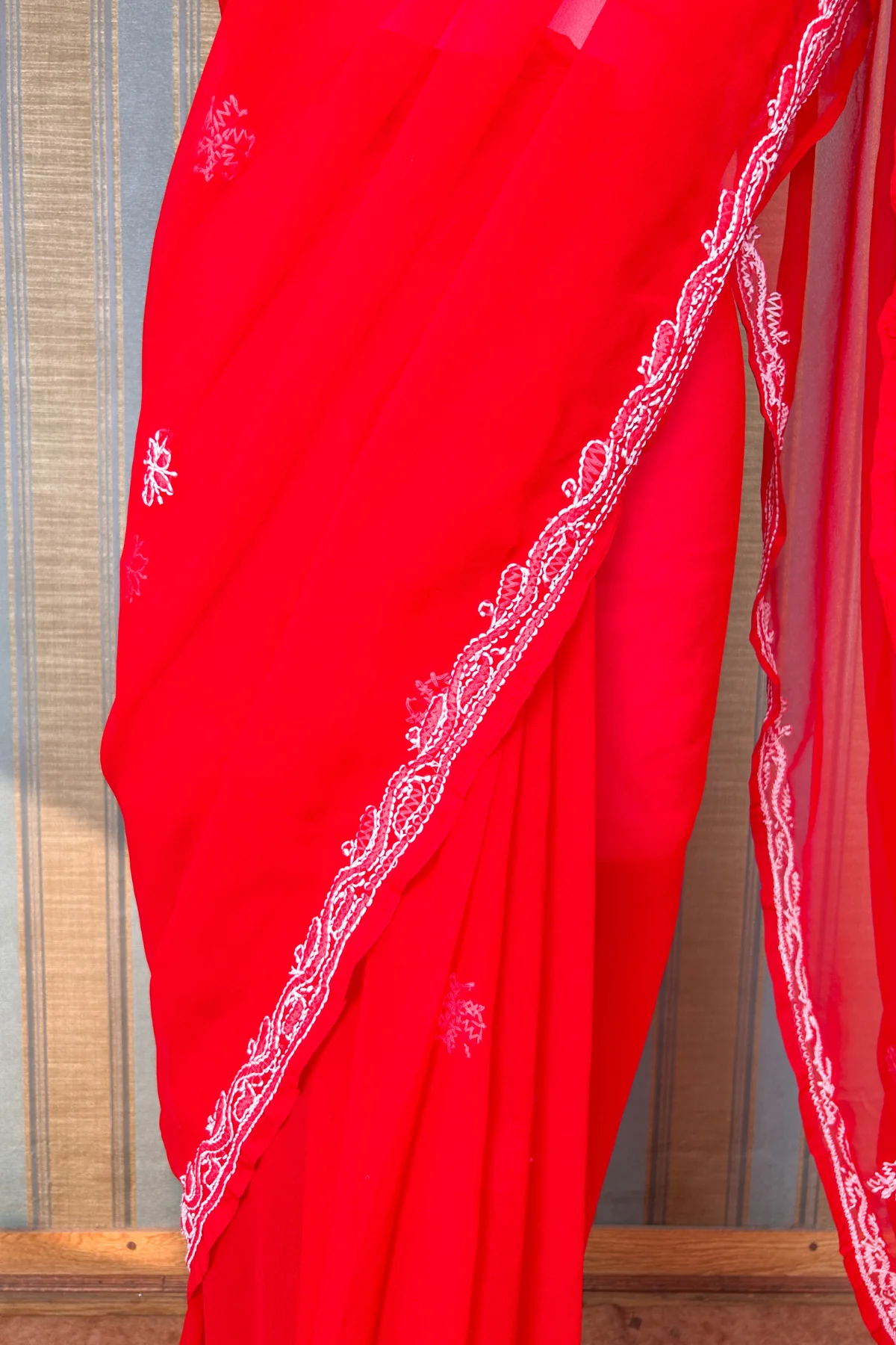 Arsh Handcrafted Semi Georgette Heavy Palla Red Chikan Embroidered Saree - Image 5