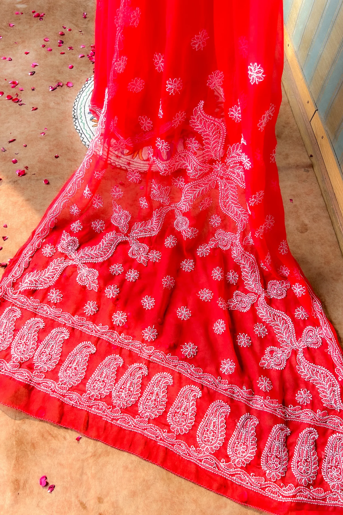 Arsh Handcrafted Semi Georgette Heavy Palla Red Chikan Embroidered Saree - Image 7