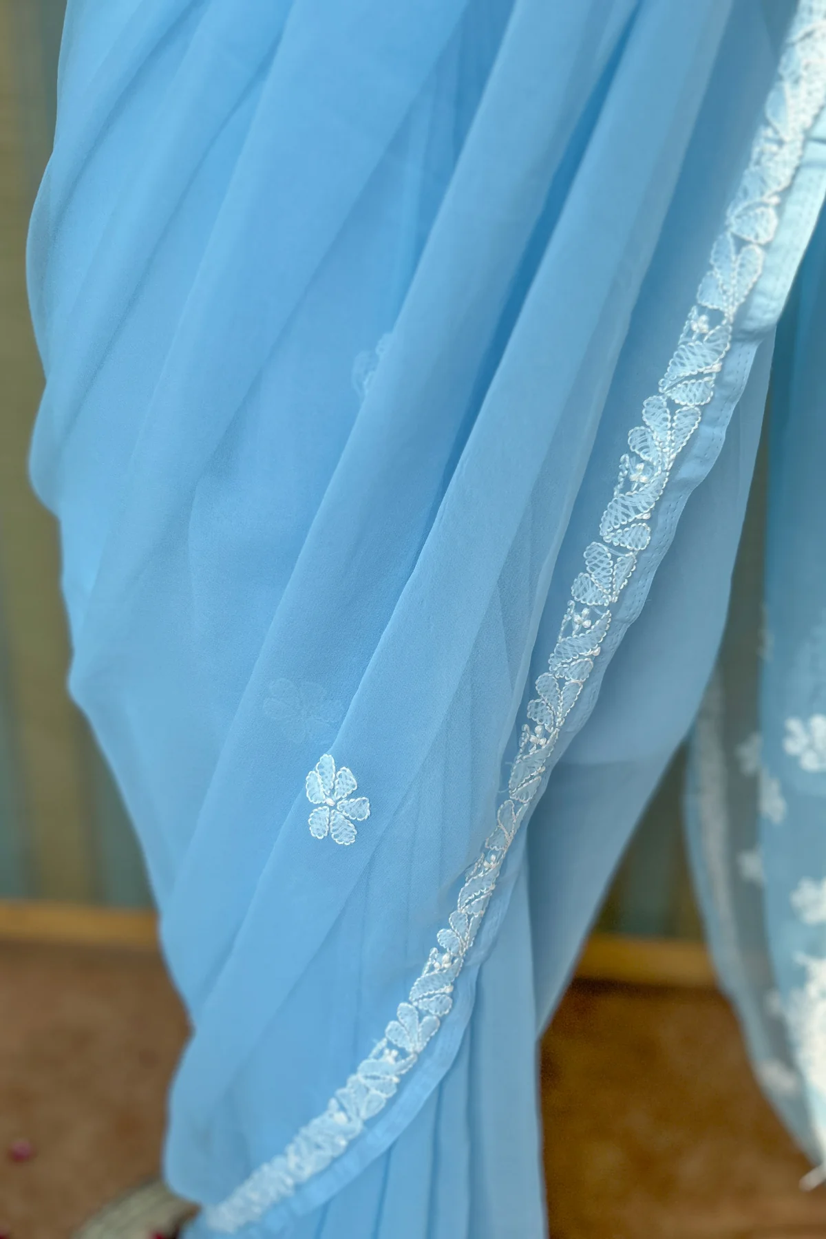 Arsh Handcrafted Semi Georgette Heavy Palla Blue Chikan Embroidered Saree - Image 4