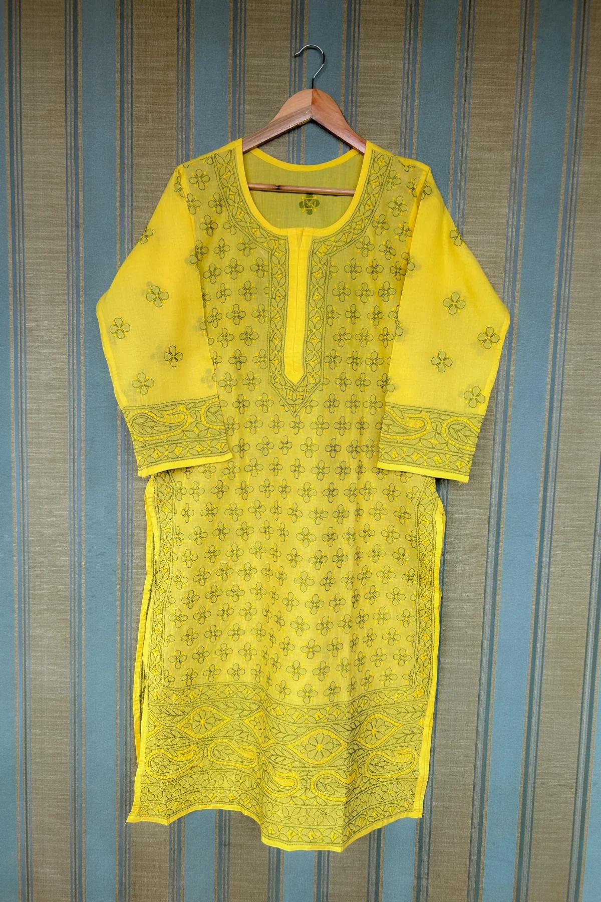 Arsh Handcrafted Front Booti Jaal Pure Cotton Kurti