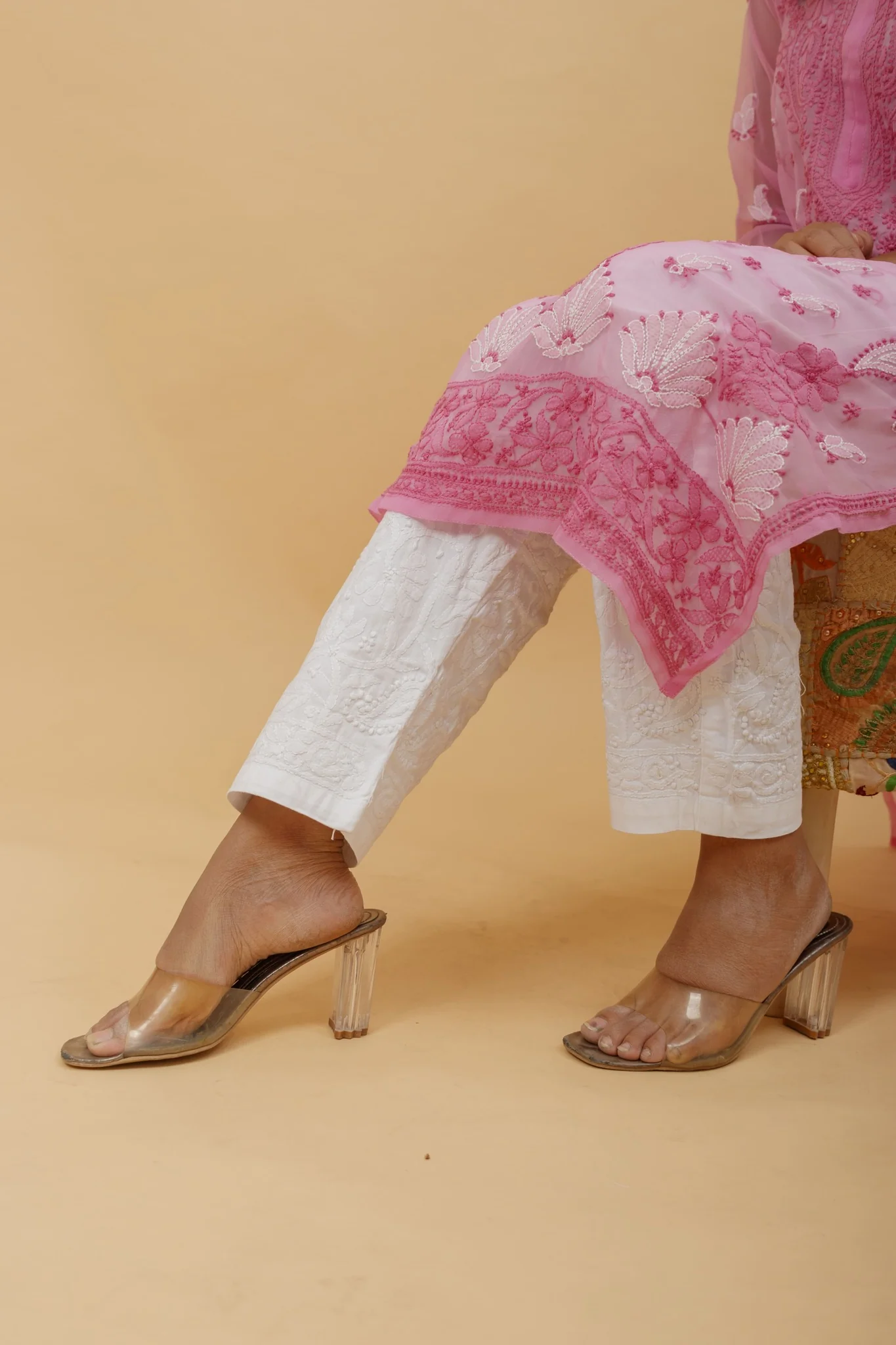 Arsh Handcrafted Pink Semi Georgette Chikan Kurti - Image 4