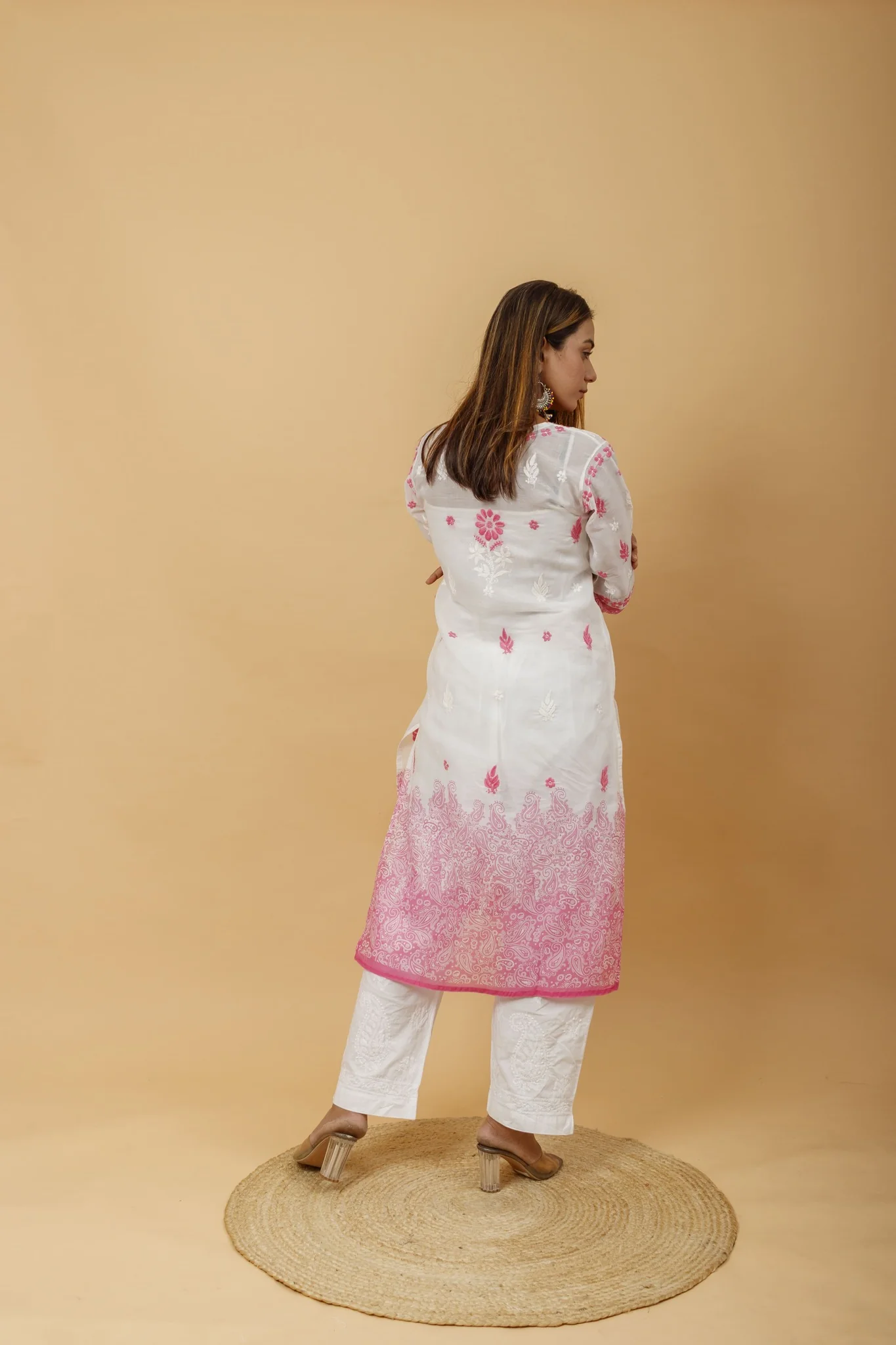 Arsh Handcrafted White and Pink Pure Cotton Chikankari Kairi Printed Kurti - Image 4