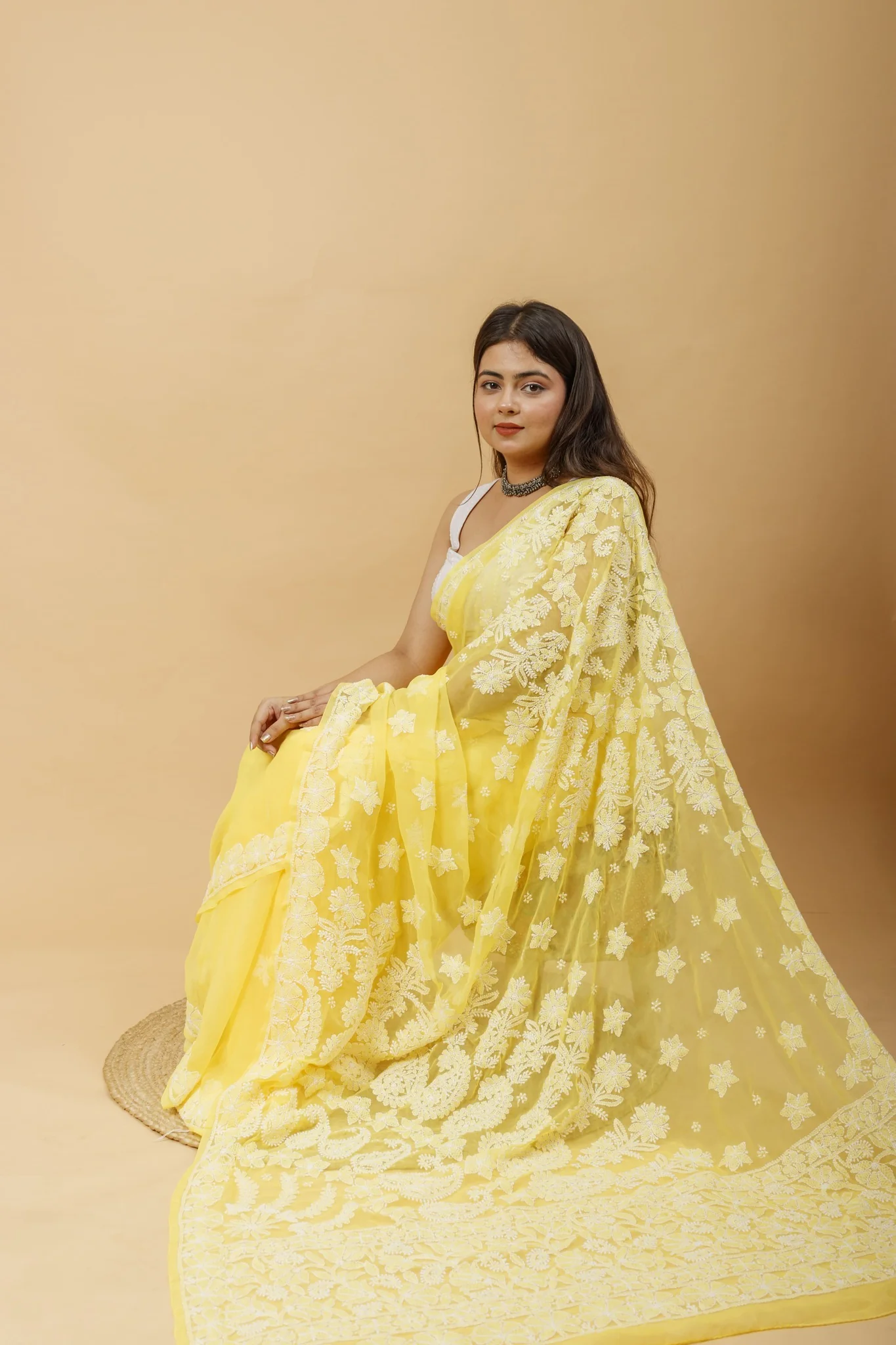 Arsh Handcrafted Semi Georgette Heavy Palla Chikan Embroidered Saree - Image 3
