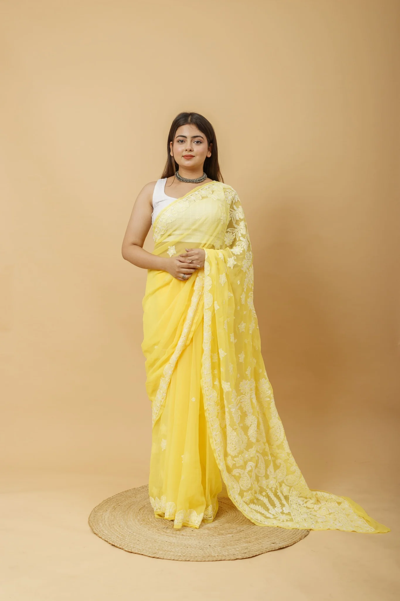 Arsh Handcrafted Semi Georgette Heavy Palla Chikan Embroidered Saree - Image 4