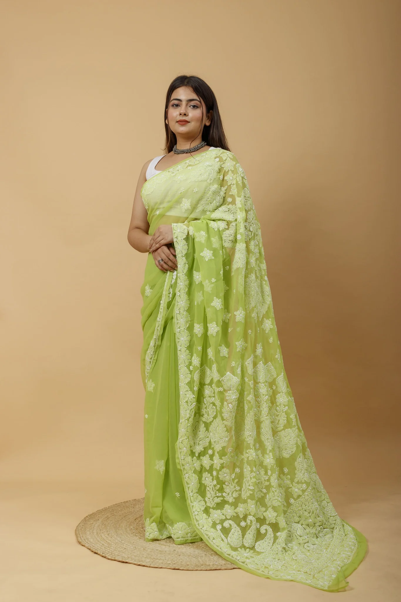 Arsh Handcrafted Semi Georgette Heavy Palla Chikan Embroidered Saree - Image 3