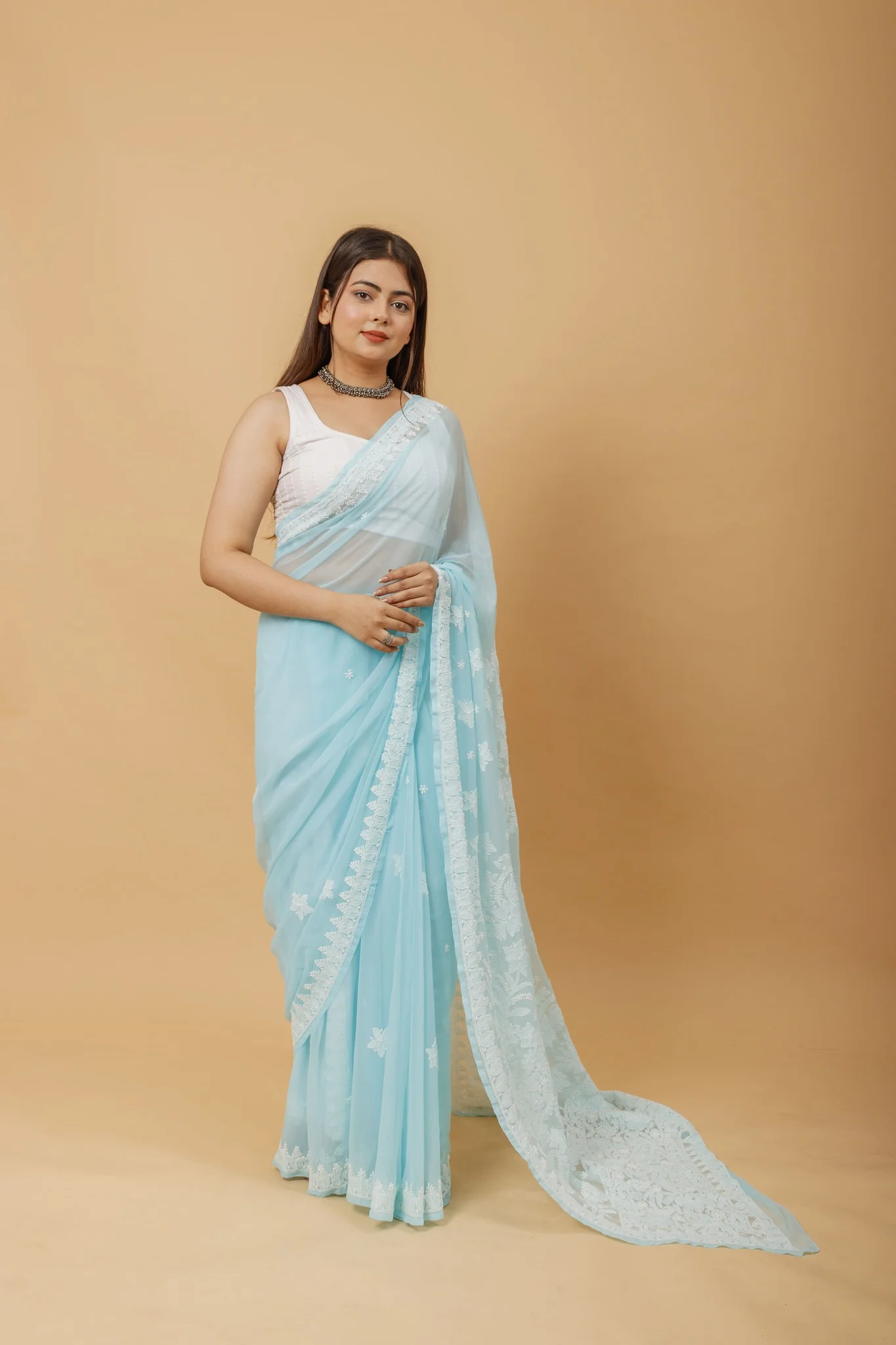 Arsh Handcrafted Semi Georgette Heavy Palla Chikan Embroidered Saree - Image 4