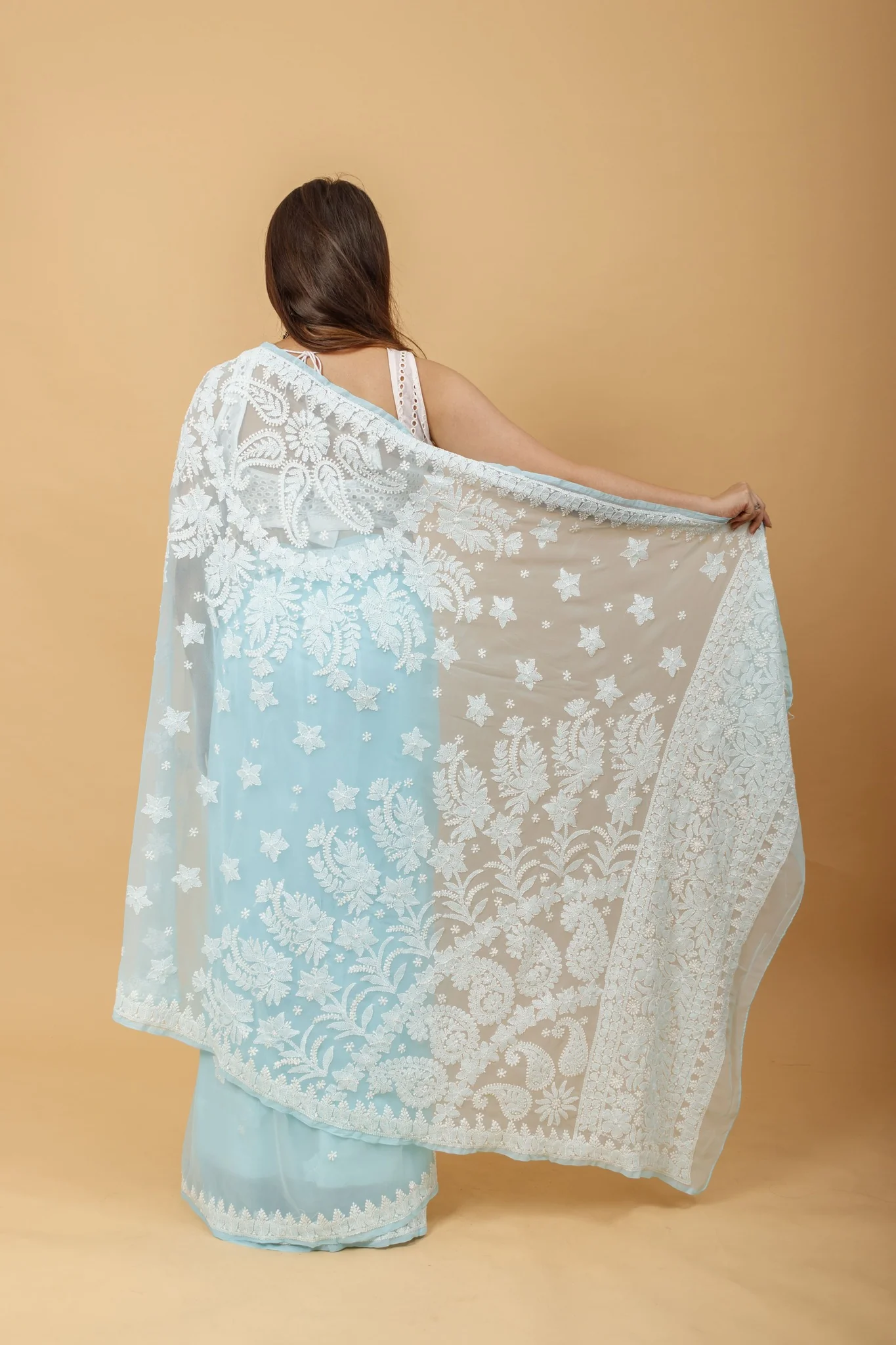 Arsh Handcrafted Semi Georgette Heavy Palla Chikan Embroidered Saree - Image 5