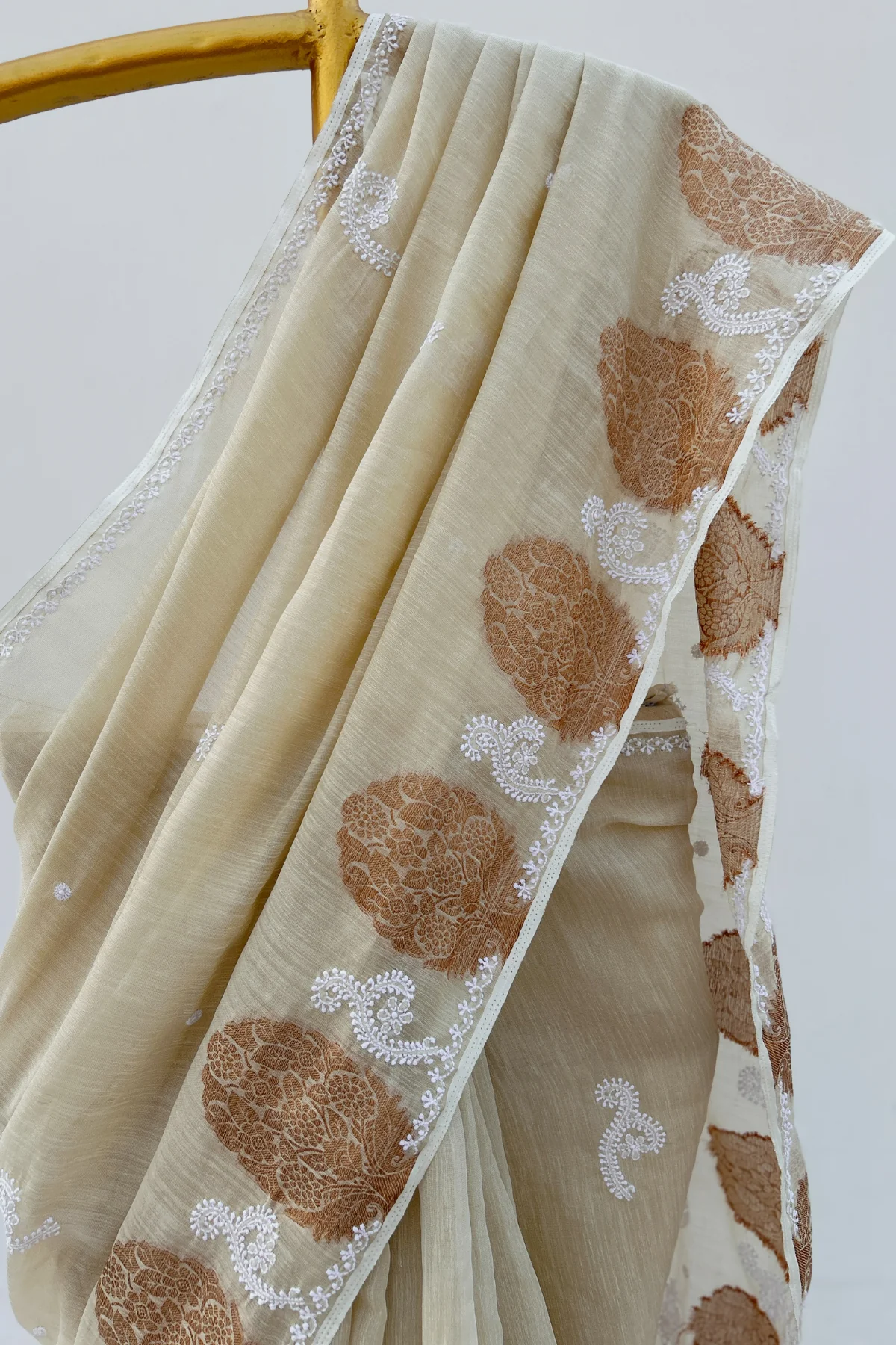 Arsh Handcrafted Boota Skirt Jaal Chikankari Pure Tissue Saree - Image 3