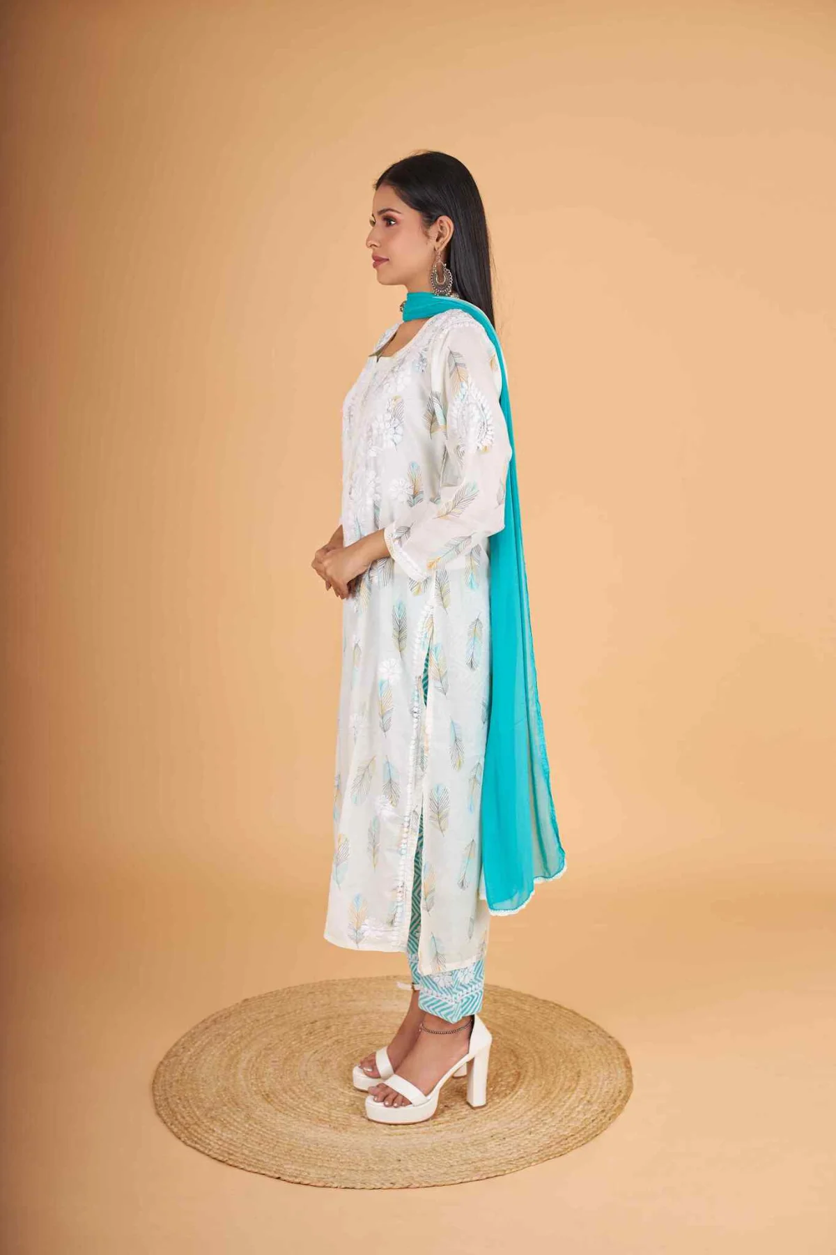 Arsh Handcrafted MulMul Cotton 3pc Kurti, Pant and Dupatta Chikankari Set - Image 3