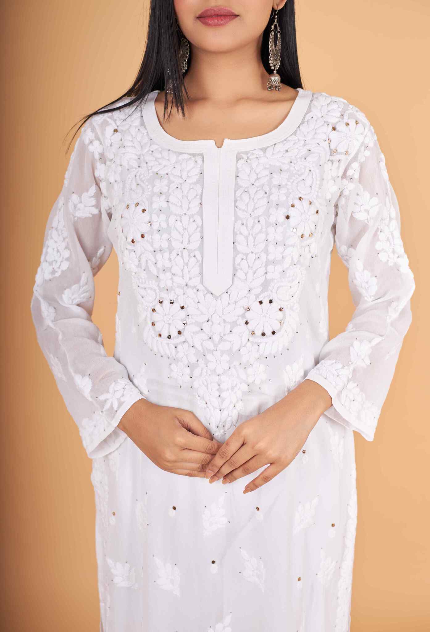 Arsh Handcrafted White Viscose Georgette Dyeable Muqaish Embellished Chikan Kurti - Image 3
