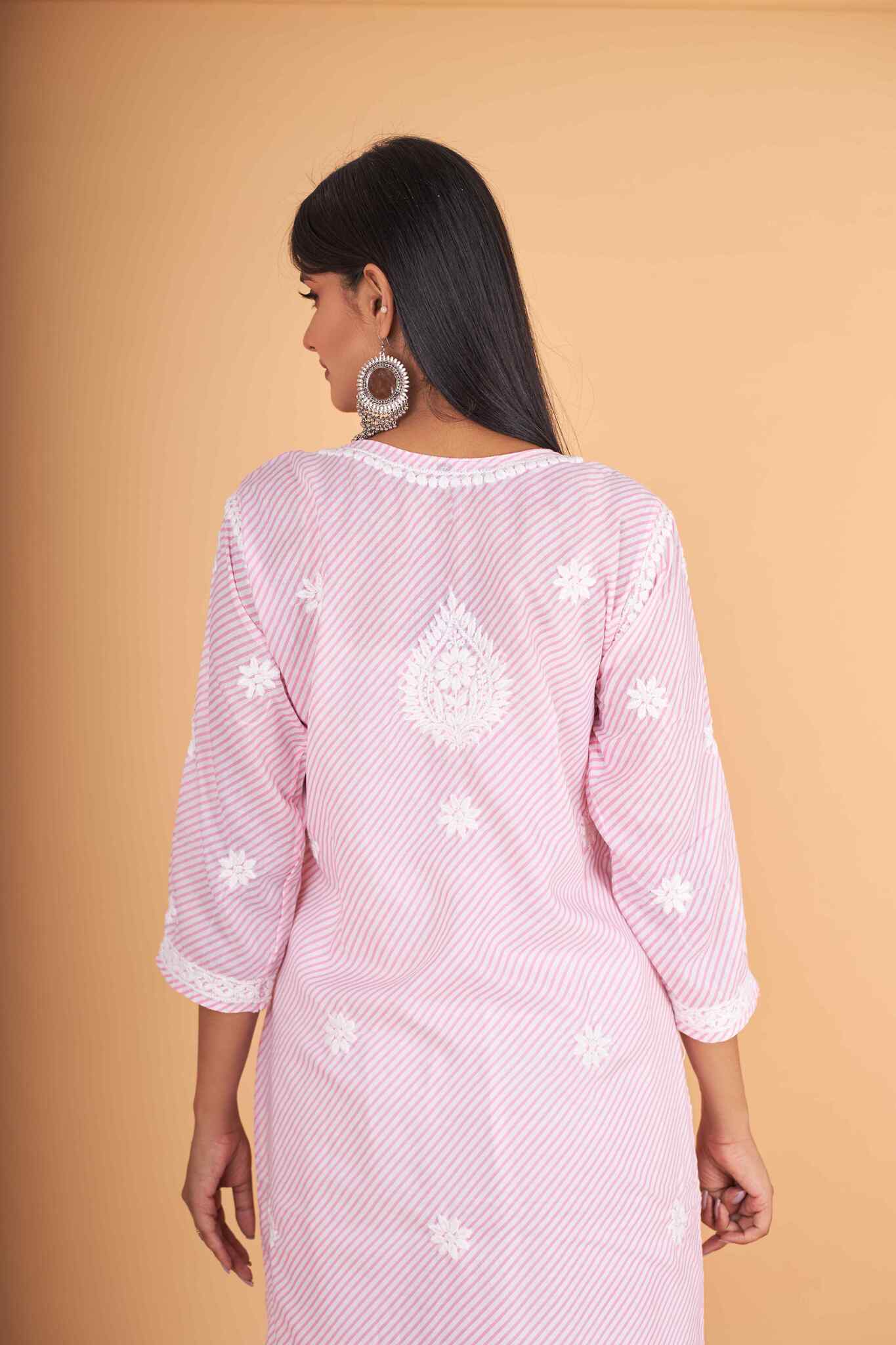 Arsh Handcrafted Leheriya Print Pure Cotton Chikan Kurti - Image 4