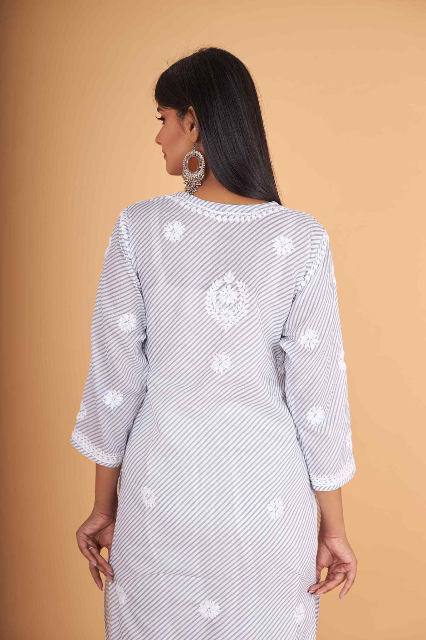 Arsh Handcrafted Leheriya Print Pure Cotton Chikan Kurti - Image 5