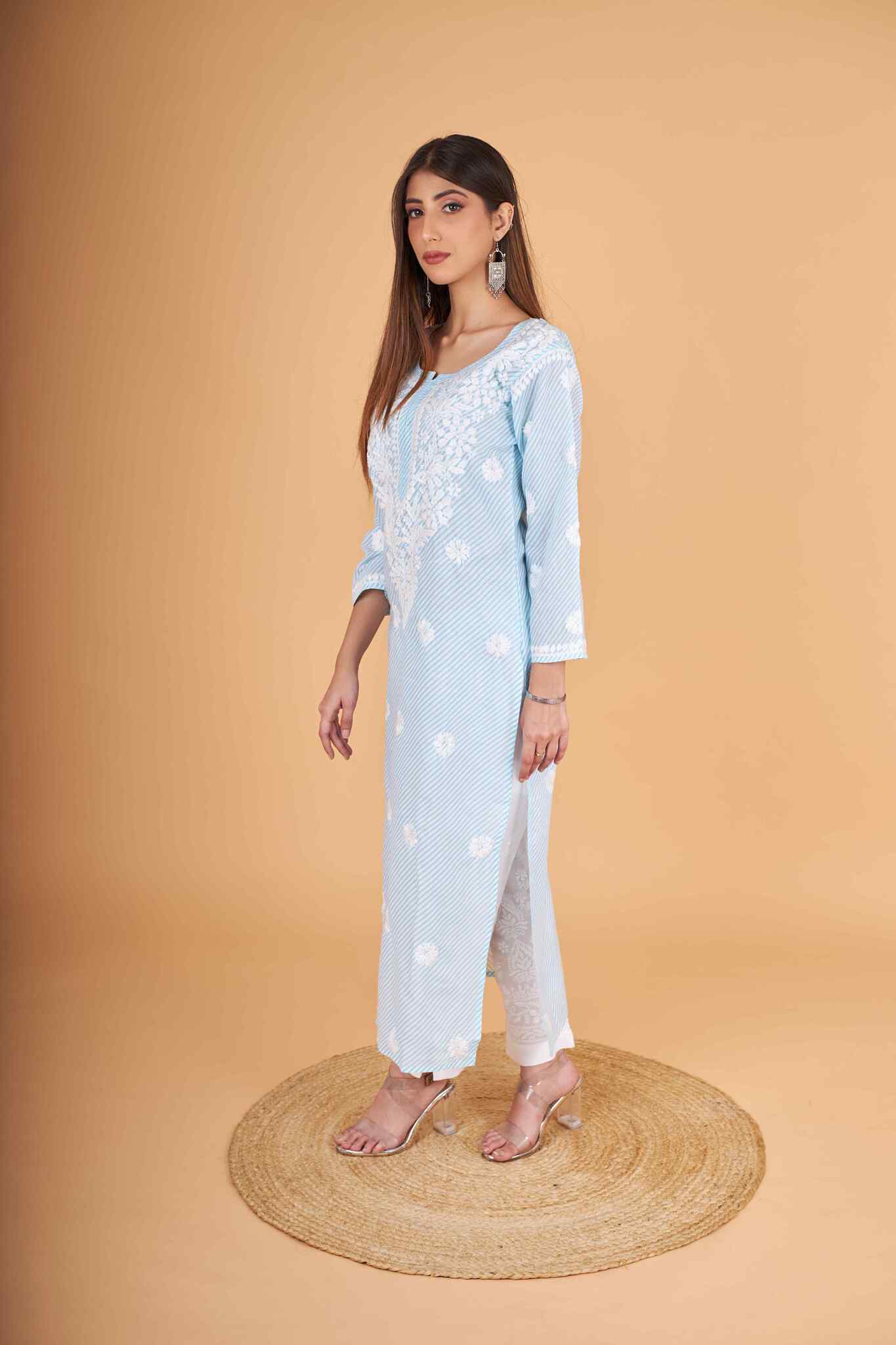 Arsh Handcrafted Leheriya Print Pure Cotton Chikan Kurti - Image 5