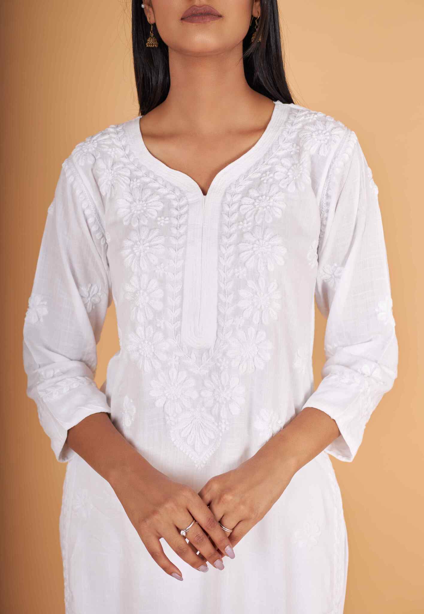 Arsh Handcrafted White Salab Cotton Chikankari Kurti - Image 3
